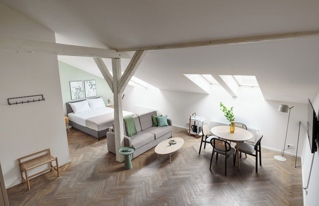 Limehome Prague Halkova - Foto 18