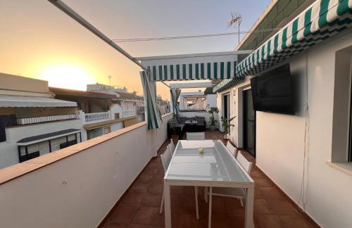Ático De Lujo 140m2 con Terraza en el Centro, junto a la playa, restaurantes y chiringuitos en Punta Umbría - 10 Personas - Foto 30
