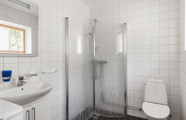 3 bedroom House in Adelsö with garden - Photo 20