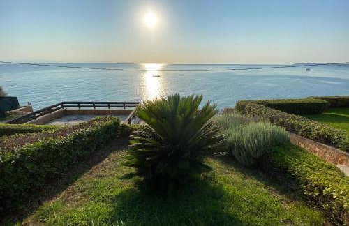 Elenos Villa - Foto 2