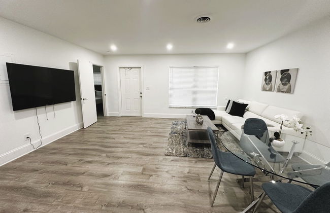 BnB Hyperion Brand New 2b2b Retreat w Patio - Foto 8