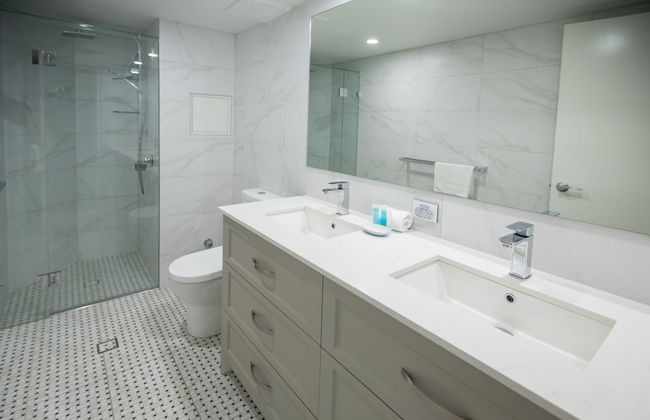 Miami Beachside Holiday Apartments - Photo 28