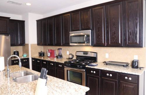 Media Room Pool Table Office Room Kitchen - Foto 34