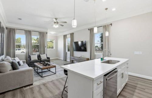 O30B Southwest Houston 2BR King Beds Pet Friendly Townhome - Foto 8