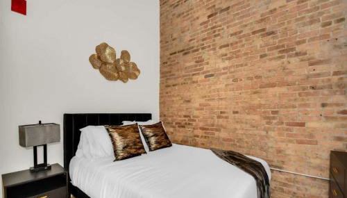 River North Rooftop With In and Out Parking 1 - Foto 3