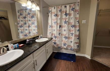 Med Center Charm 2br Haven - Photo 18