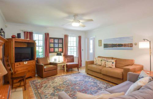 Home w outdoor spaces near Long Pond - Foto 3