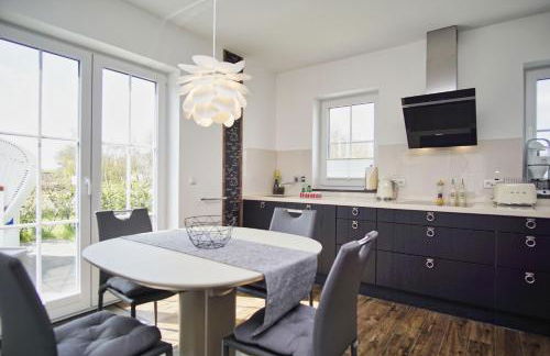 Haus in idyllischer Lage mit Sauna, Terrasse und Garten - Villa Morgensünn - Foto 25