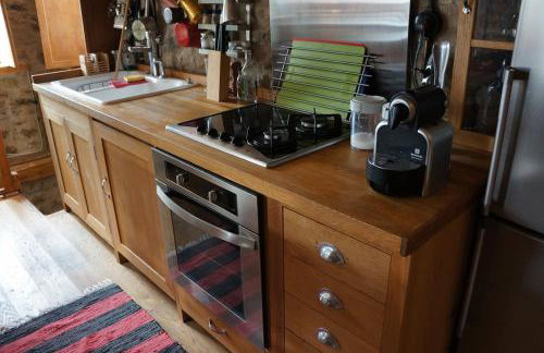 The Mountain House -mountain getaway - Photo 41