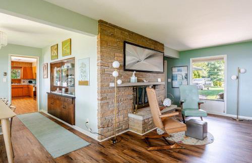 All the Waters Retro Home on Lake Michigan- Your Own PRIVATE BEACH - Foto 49