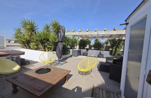 Superbe appartement avec solarium et piscine communautaire - Photo 33