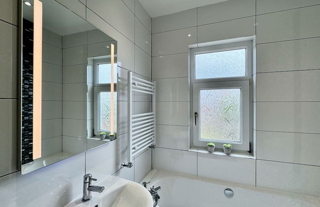 Lenhurst House - Photo 30