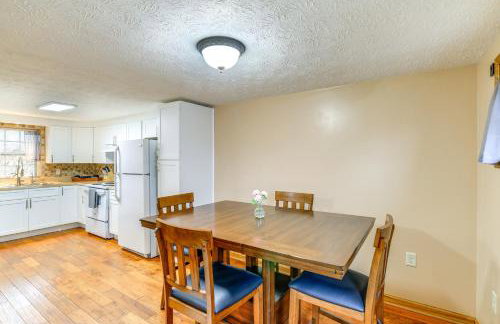 Peaceful South Holston Lake Cabin with Dock and Deck! - Foto 3