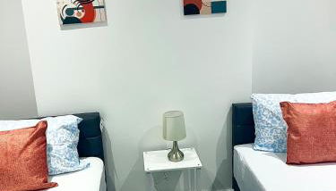 Spacious 4Bedroom - 10mins to London Bridge with Parking & Garden - Foto 5