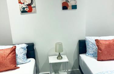 Spacious 4Bedroom - 10mins to London Bridge with Parking & Garden - Foto 5