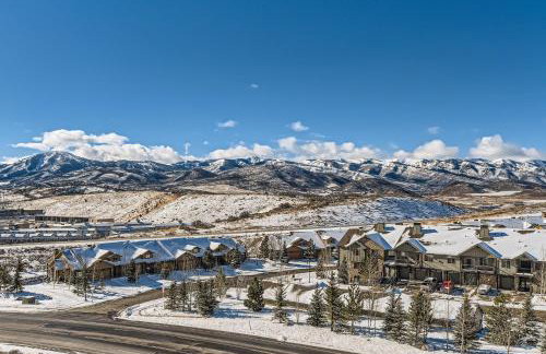 Private Hot Tub, Close to Resorts - Private Hot Tub - Close to PC, Mountain Mansion Family Getaway - Photo 39