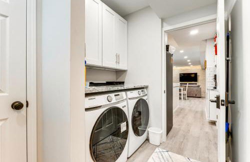 Renovated Logan Home with Pond and Fire Pit - Foto 18