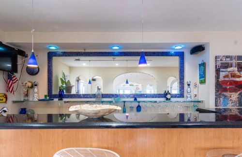 Oceana Blue / Beach Front / Pool / Bar / Relax - Foto 16