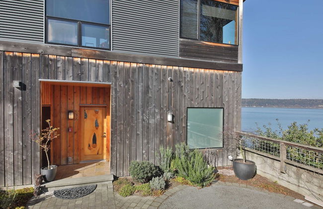 Langley Waterfront Condo by Avantstay A+ Views - Photo 24