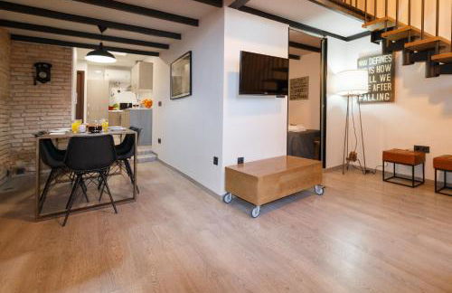 Cozy Equipped Duplex in Poblenou Ideal for 4 Guests and Close to Public Transport - Foto 1