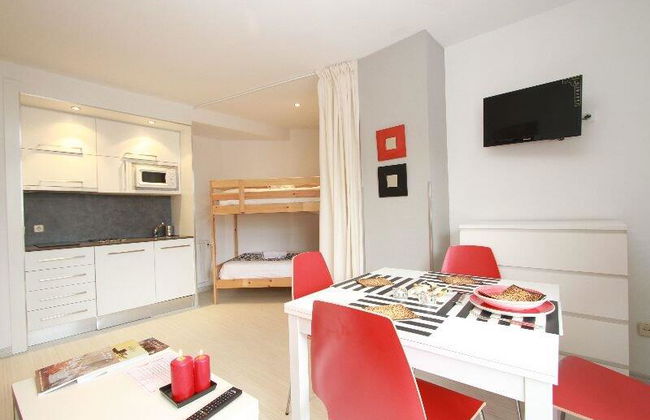 Inside Plaza Sierra Nevada - Foto 26