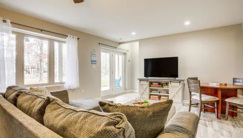 Lake Anna Retreat with Private Beach, Hot Tub Access - Photo 4