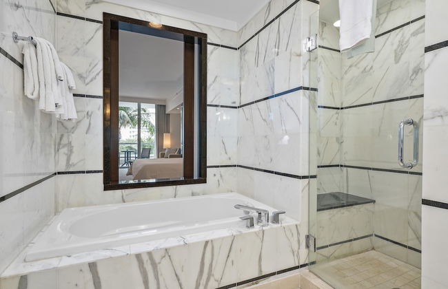 Junior Suite 1 At Sorrento S- Fontainebleau Miami Beach Studio Bedroom Home by RedAwning - Foto 9