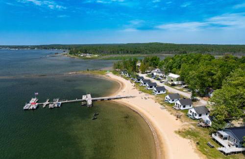 Les Cheneazu Island Hideaway 5 with Community Perks! - Foto 40