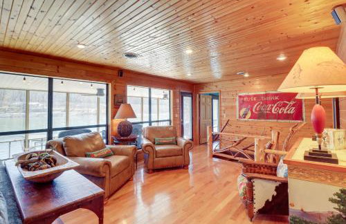 Spacious Cabin with Private Dock on White River! - Foto 6