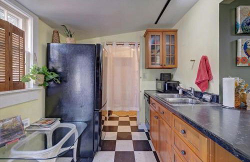 Boho Garden Bungalow Near IU, Downtown, EV Level 2 Station - Foto 32