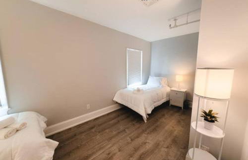 Water Access 5-Bed 2-Bath Retreat - Foto 25