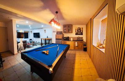 Perle d'eau-Love Room-Jacuzzi-Sauna-Proche Montbéliard et Belfort - Foto 65