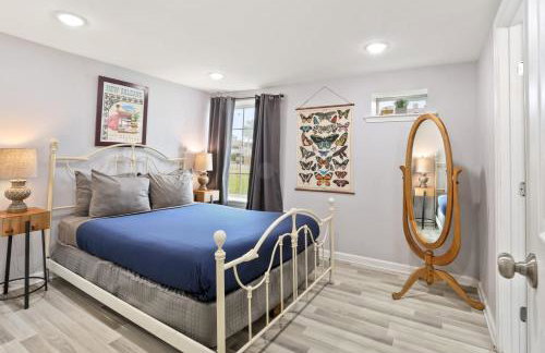 Skip to Saint Charles Local Art-Filled Hideaway - Foto 2