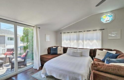 Beachy Lavallette Cottage with Outdoor Shower, Patio - Foto 7