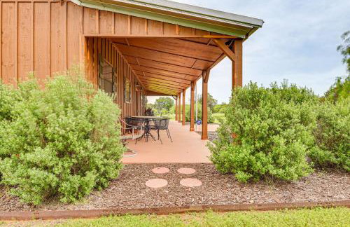 Cozy Strawn Cabin with Pool Access - Near Lake! - Foto 20