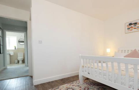 Contractor 4 Bed 3 Bath House Near Airport Parking Barry Island with Parking - Foto 30