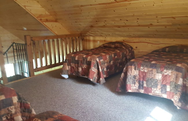 Edge-O-Dells Resort - 21 and Older - Photo 3