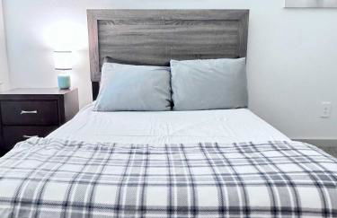 Newly built home Spacious & Comfortable 4BR 2BA - Photo 7