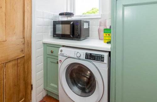 Central Caversham Traditional English House Pass the Keys - Photo 8