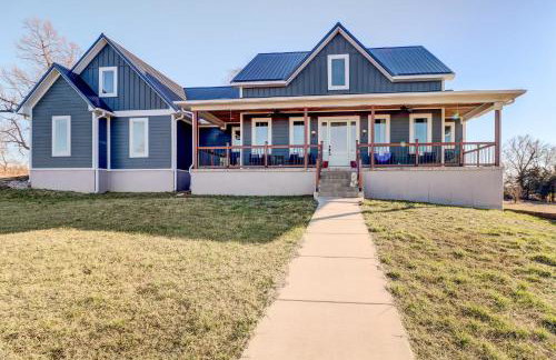 Spacious Farmhouse Near Hikes and Waterfalls - Foto 1