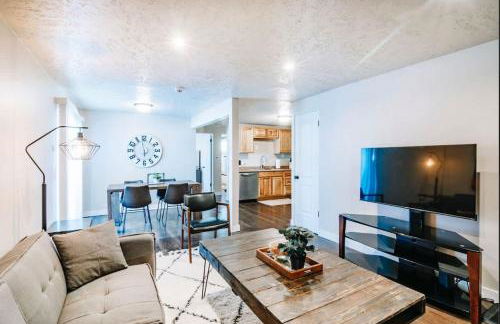 Unique DT UofU 2Bd and1Ba Duplex King Full Home - Foto 8