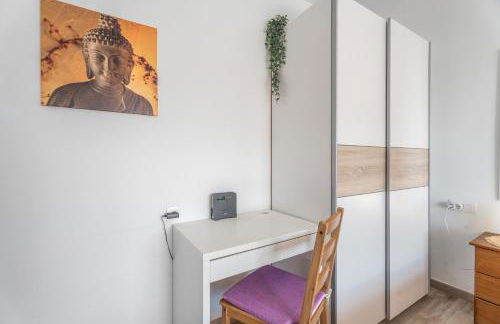 Céntrico Ático con Terraza Privada - Foto 12