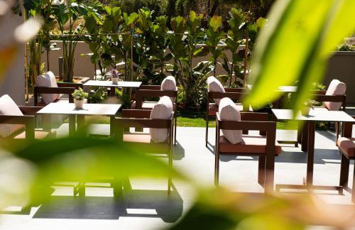 Cosmeen Lifestyle Boutique Stay - Photo 21