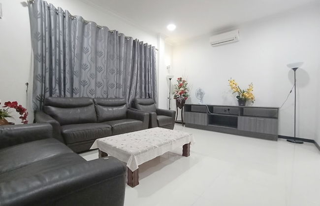 OYO 90203 Emma Sukma Homestay - Foto 5