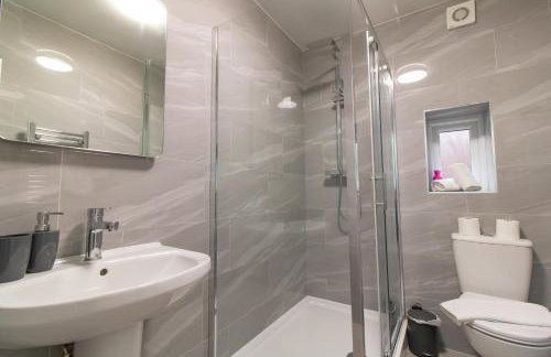 Comfortable 2BR Home 4 Beds Great for Small Groups - Foto 47