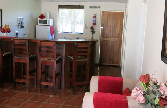 Self Catering 1 Bedroom Sofa Bedfull Bathroom Ideal for 4 Guets - Welcome - Foto 12