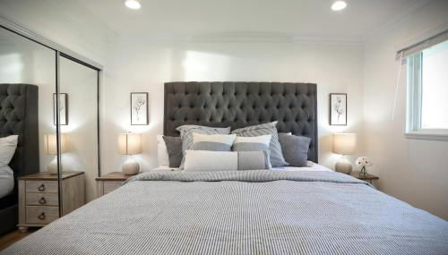 Awesome 5 bedroom 3 bath pool home with in-ground jacuzzi - Foto 3