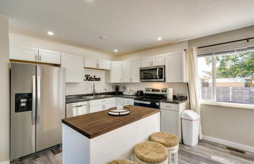 Quiet Pueblo Home with Pool Table, 5 Mi to Downtown! - Foto 6