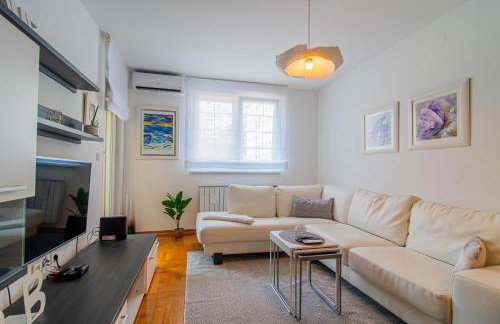 Flexible SelfCheckIns 90 - Zagreb - Garage - Loggia - Foto 1