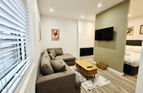 Modern 1-Bed in Victorian Building, Bury - Foto 1